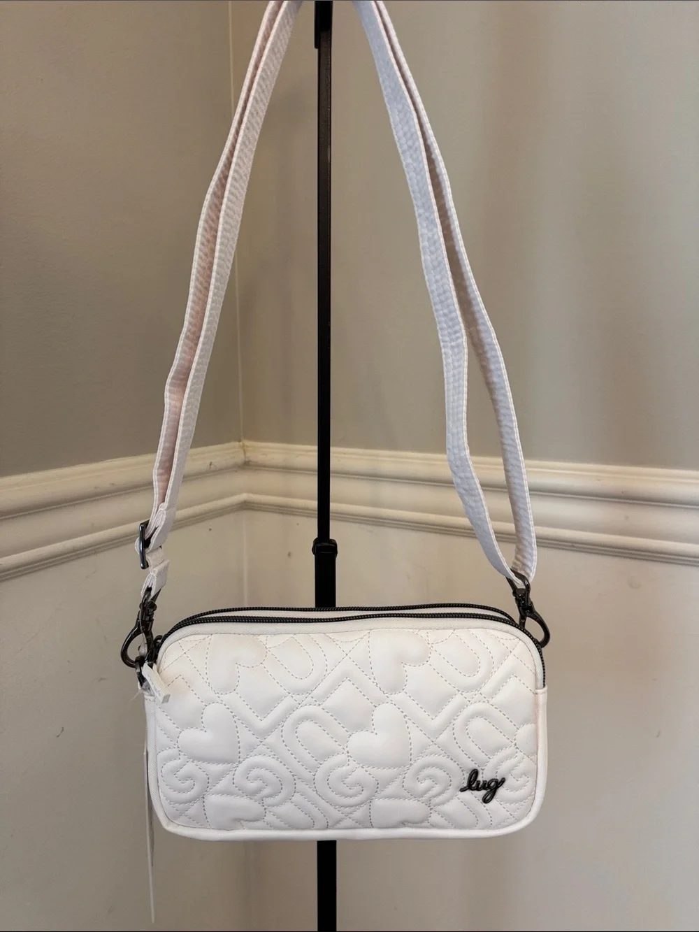 Rare-lug coupe XL Limited Edition white Satin Luxe heart crossbody/belt bag